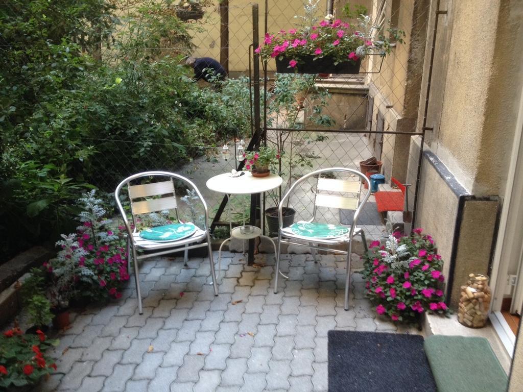 Standard Apartment By Hi5-Liszt Ferenc Square Budapest Esterno foto